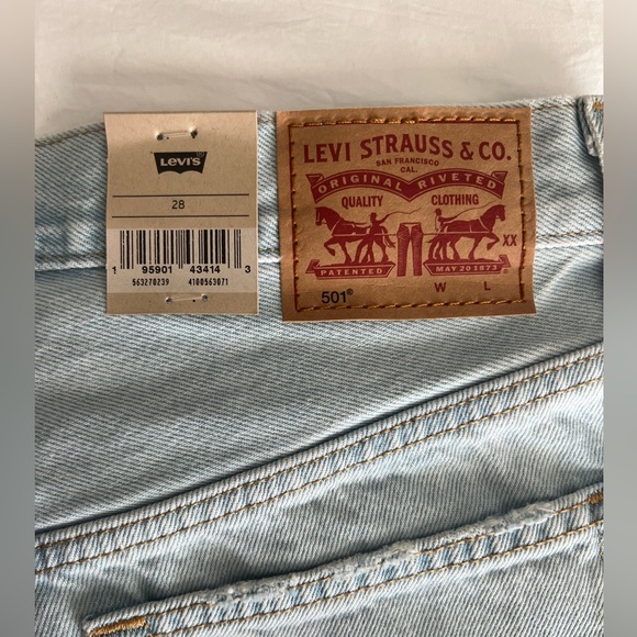 Levi’s 501 Original Denim Shorts - NWT - Picture 3 of 4